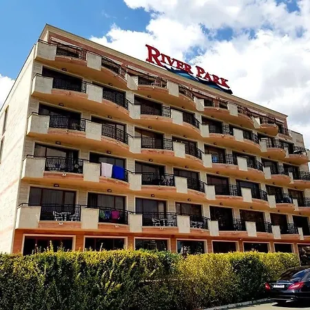 Dimi's River Park * サニービーチ